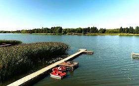 Makosieje Resort-bon turystyczny,20m od brzegu,ogrzewanie,wi-fi ,widok na jezioro